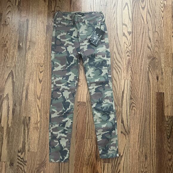 NWT True Religion (26) Camo Pants - Picture 2 of 8